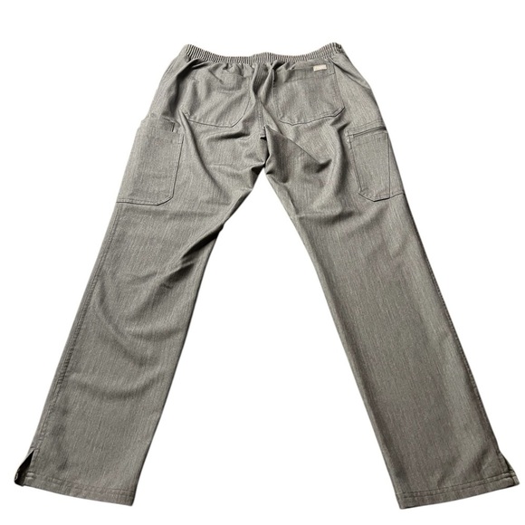 Figs Women's Gray Scrub Pants with lots of pockets size medium - Picture 2 of 12